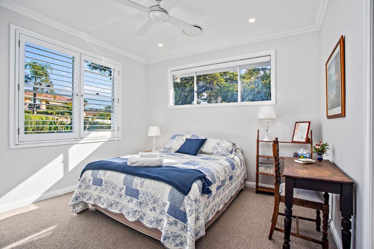 Suitetrails - Jetty Splendour Guest Bedroom with Bathroom en-suite B'nB