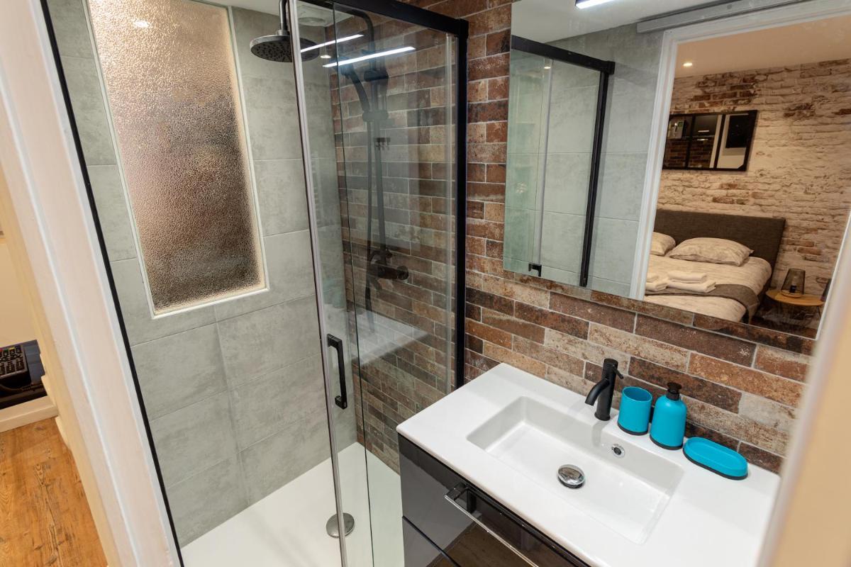 Suitetrails - VilleneuveCityStay Moderne