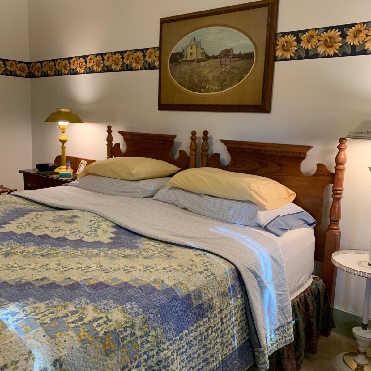 Watson Estate BnB & Deer Creek Winery - Housity