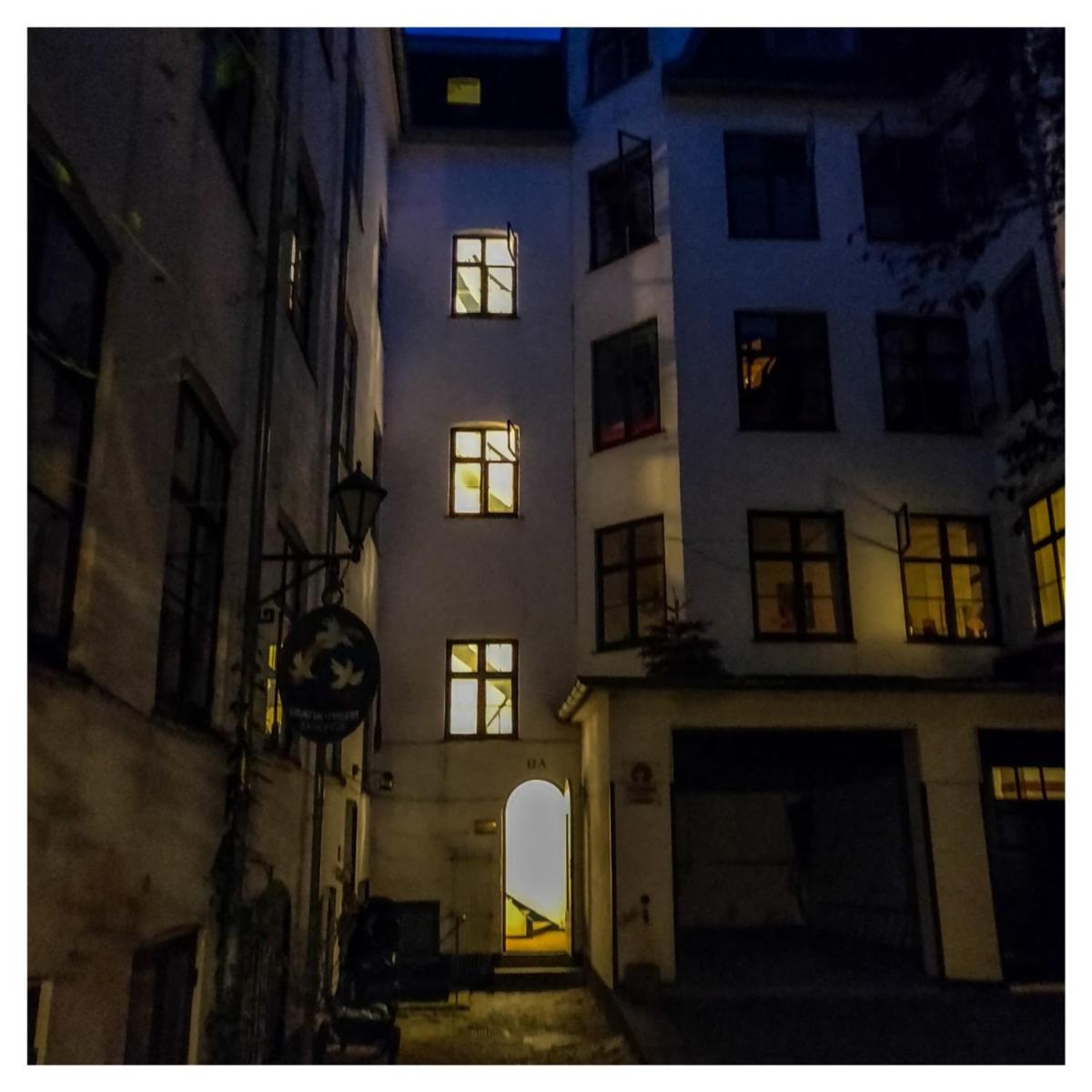 Suitetrails - Beautiful Studio Apartment In the Heart of Copenhagen