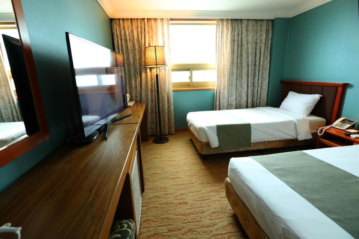 Prime Tourist Hotel - Housity