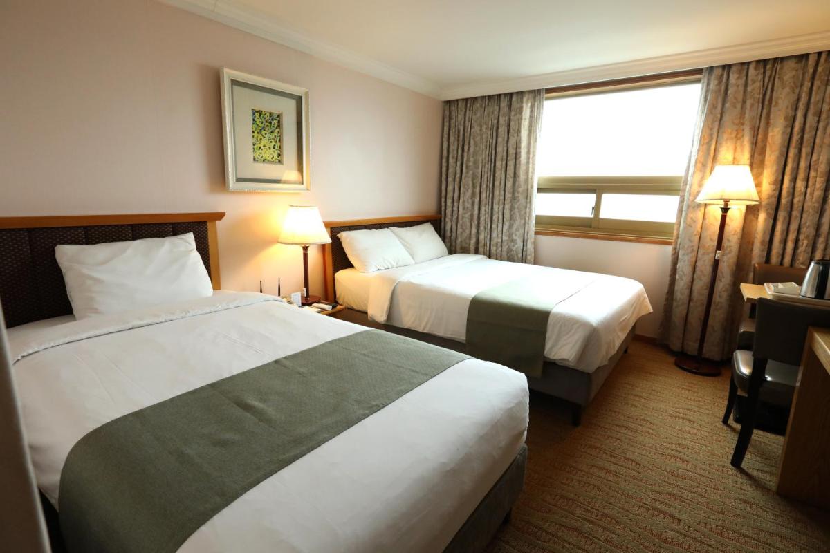 Prime Tourist Hotel - Housity