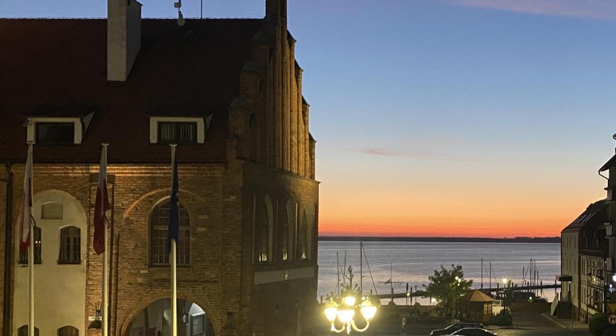 Marina Apartament - Housity