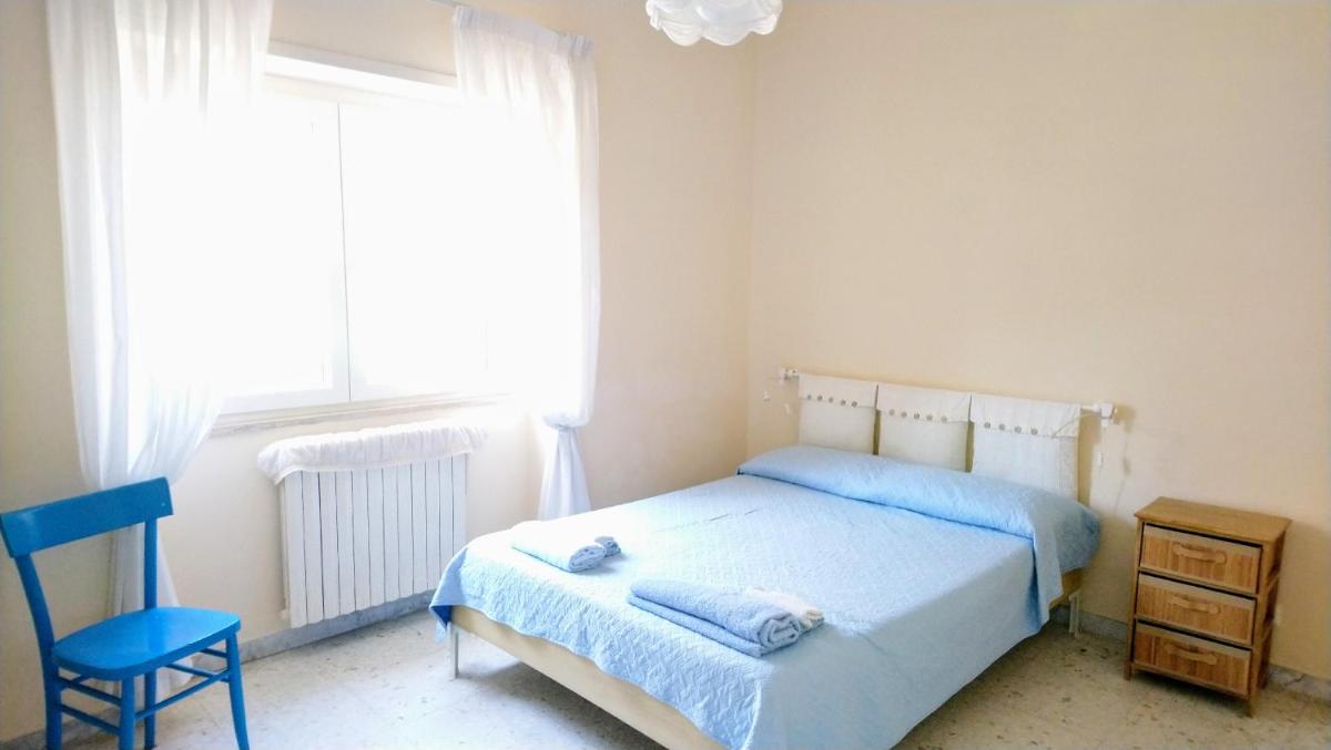 Luminoso Appartamento A 80 Metri dal Mare - Housity