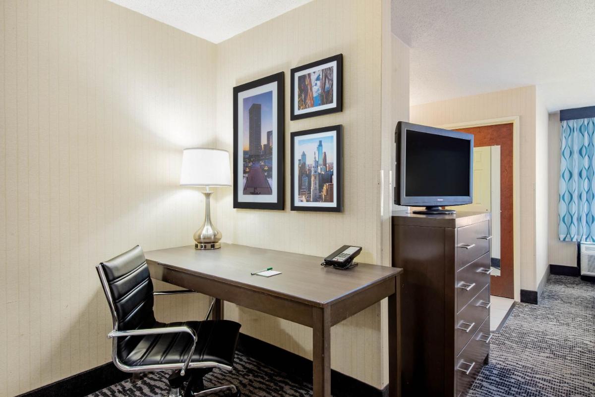 La Quinta by Wyndham Newark - Elkton - Housity
