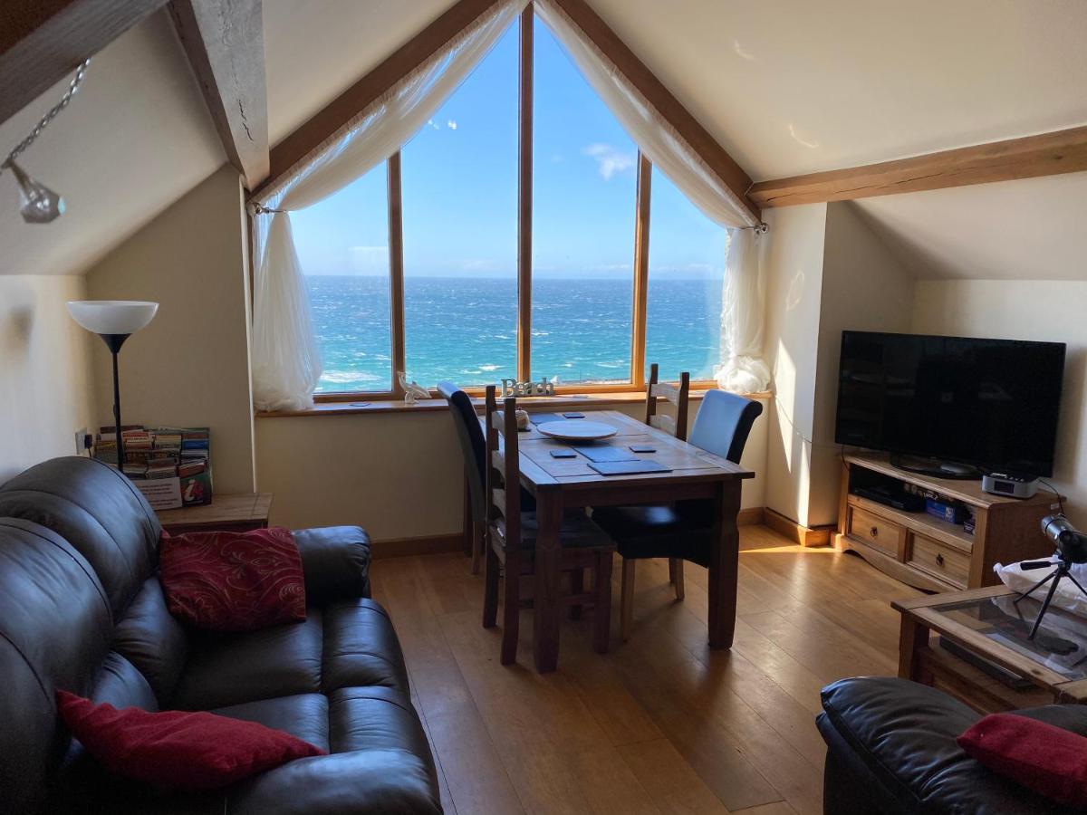 Beautiful Wales - Housity