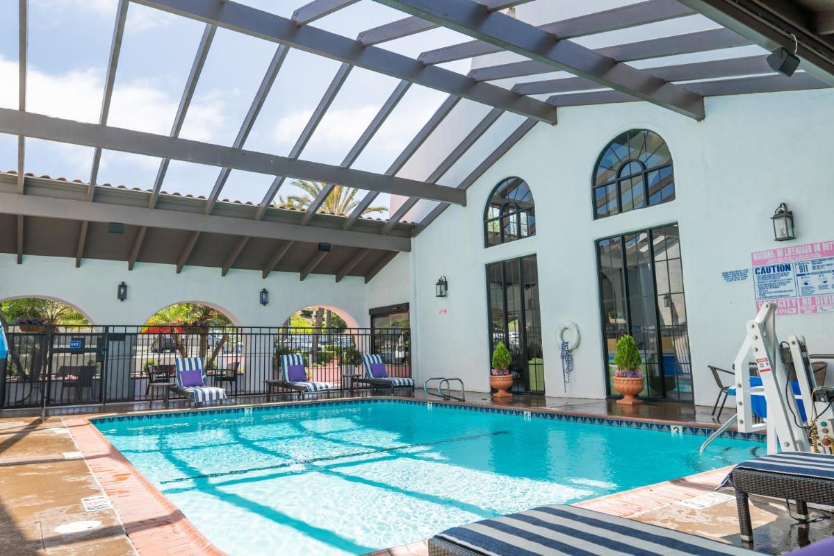 Holiday Inn Express San Clemente N – Beach Area by IHG - Housity