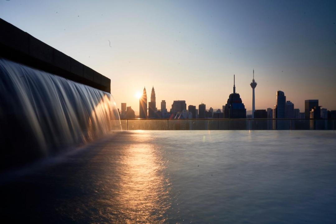 Regalia Suites Infinity Pool Kuala Lumpur - Housity