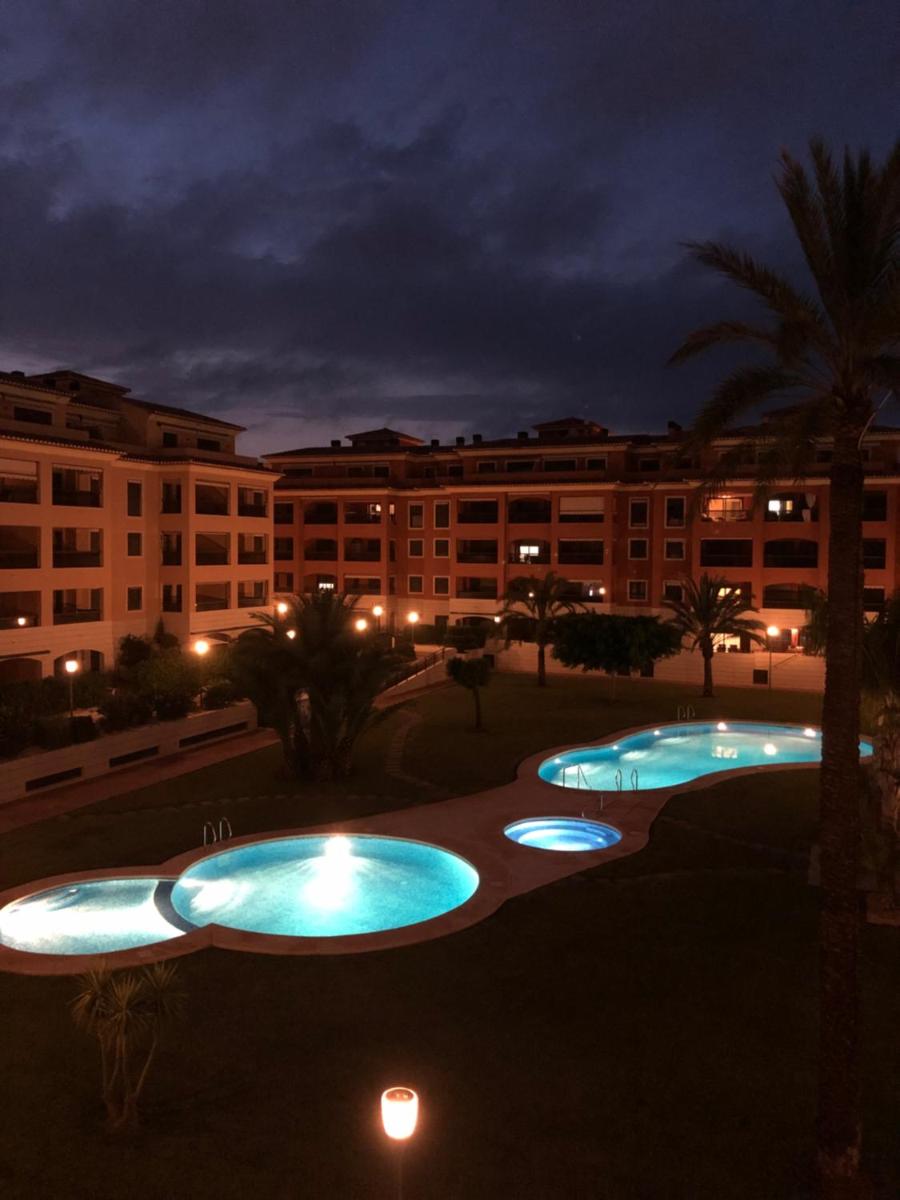 Las Flores Apartment - Housity