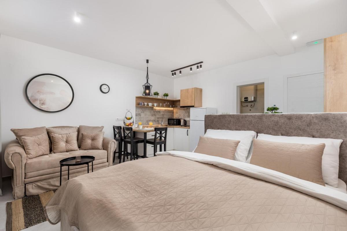 Srnec Apartments - Korzo - Housity