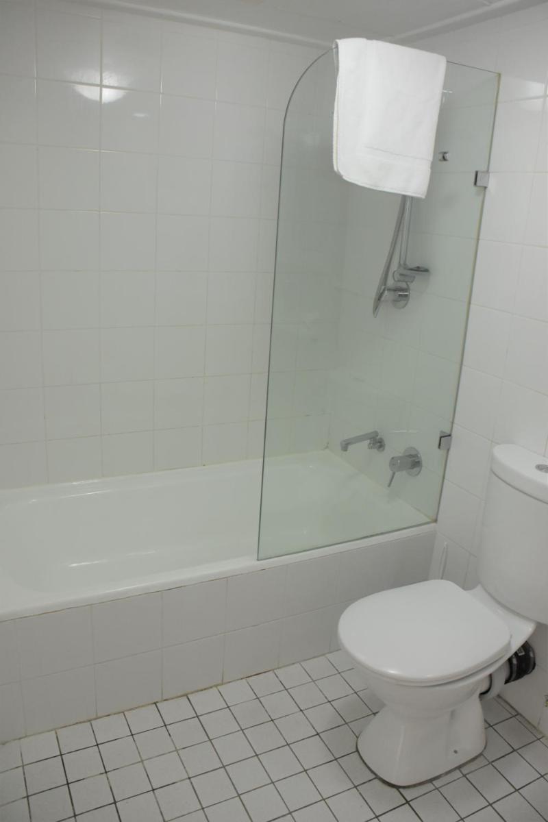 Accommodation Sydney CBD - Hyde Park Plaza Park View 38 College Street Studio Apartment - Housity
