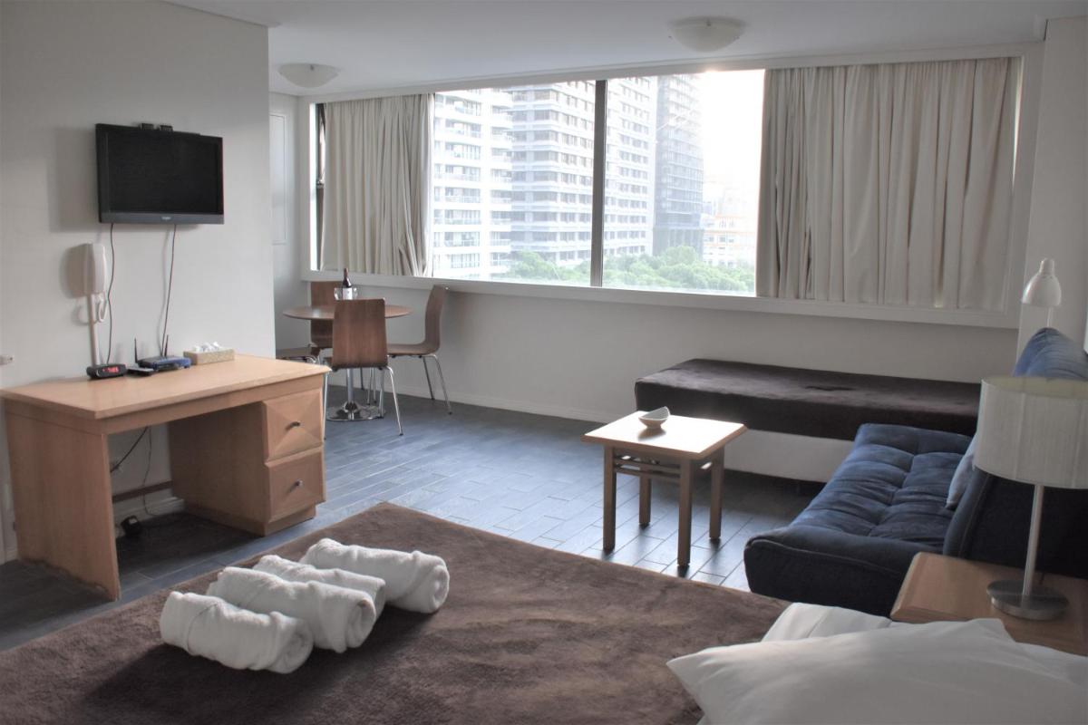 Accommodation Sydney CBD - Hyde Park Plaza Park View 38 College Street Studio Apartment - Housity