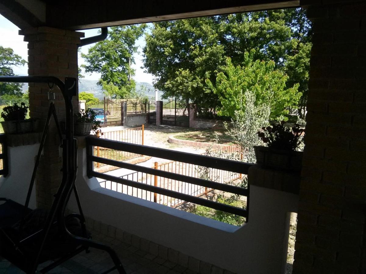 COUNTRY HOUSE - Housity