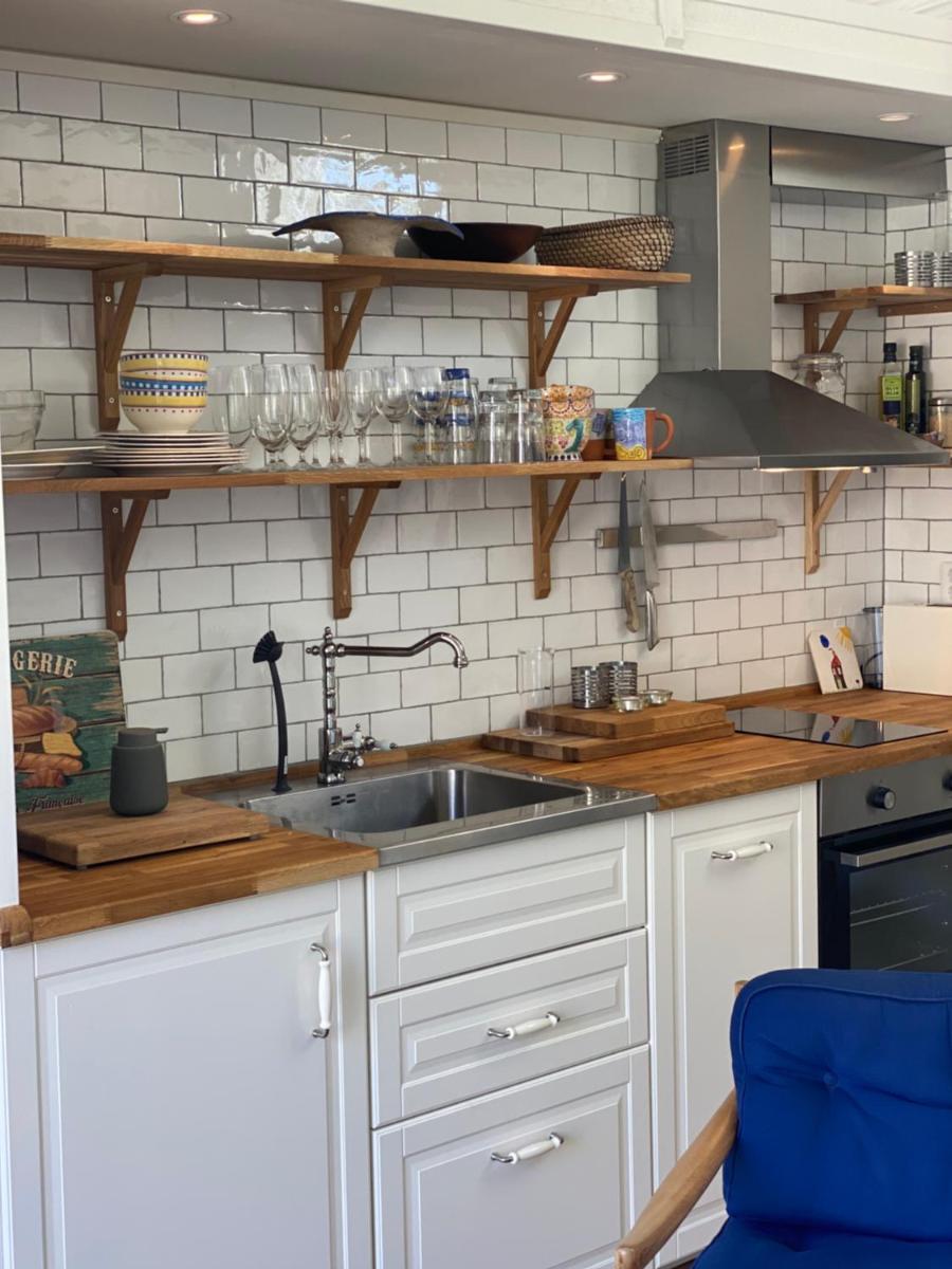 Kungsbacka nära hav och golf-sovloft 1,25 takhöjd - Housity