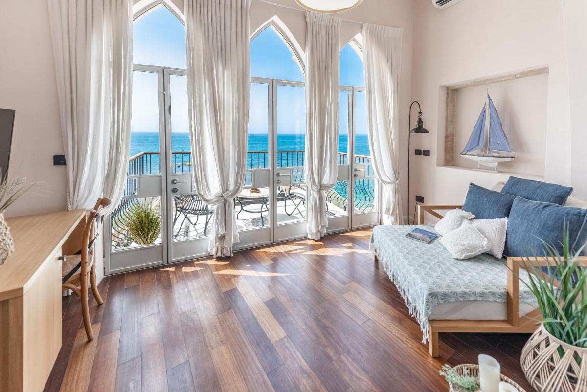 Casa Nova - Luxury Suites & Boutique Apart-Hotel - Housity