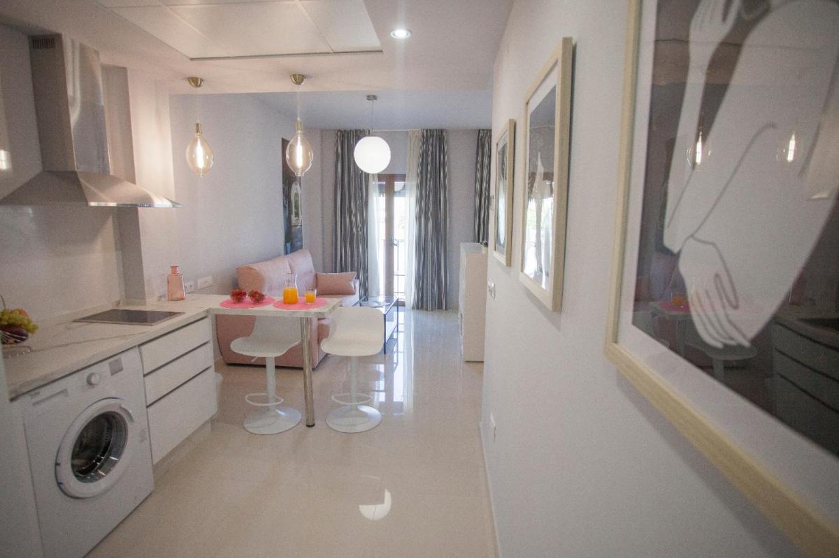 APARTAMENTOS LOS MORILES - Housity