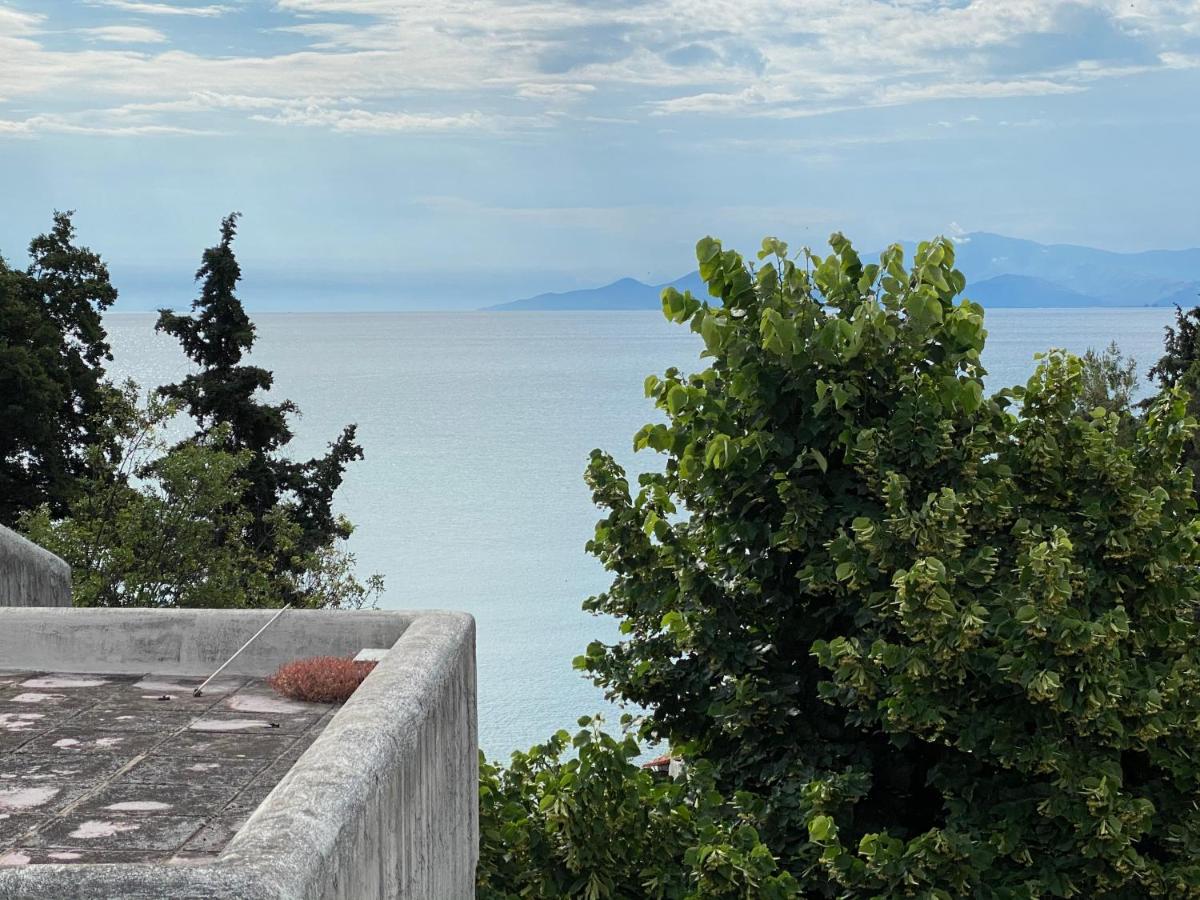Suitetrails - Irini Seaside Apartment