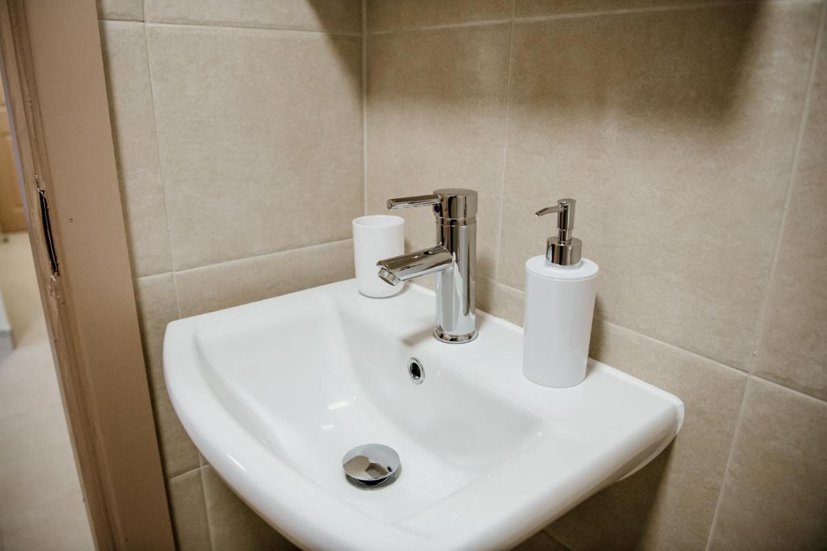 Flats near football clubs - Housity