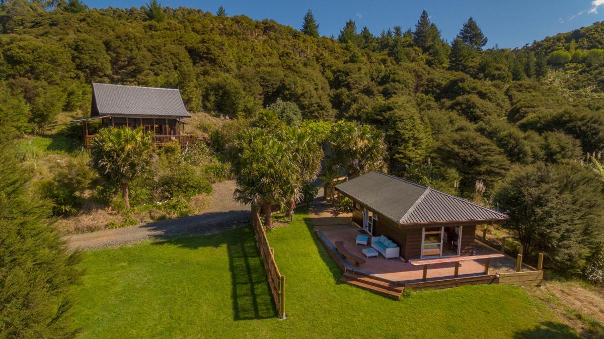 Kuaotunu Chalets - Housity