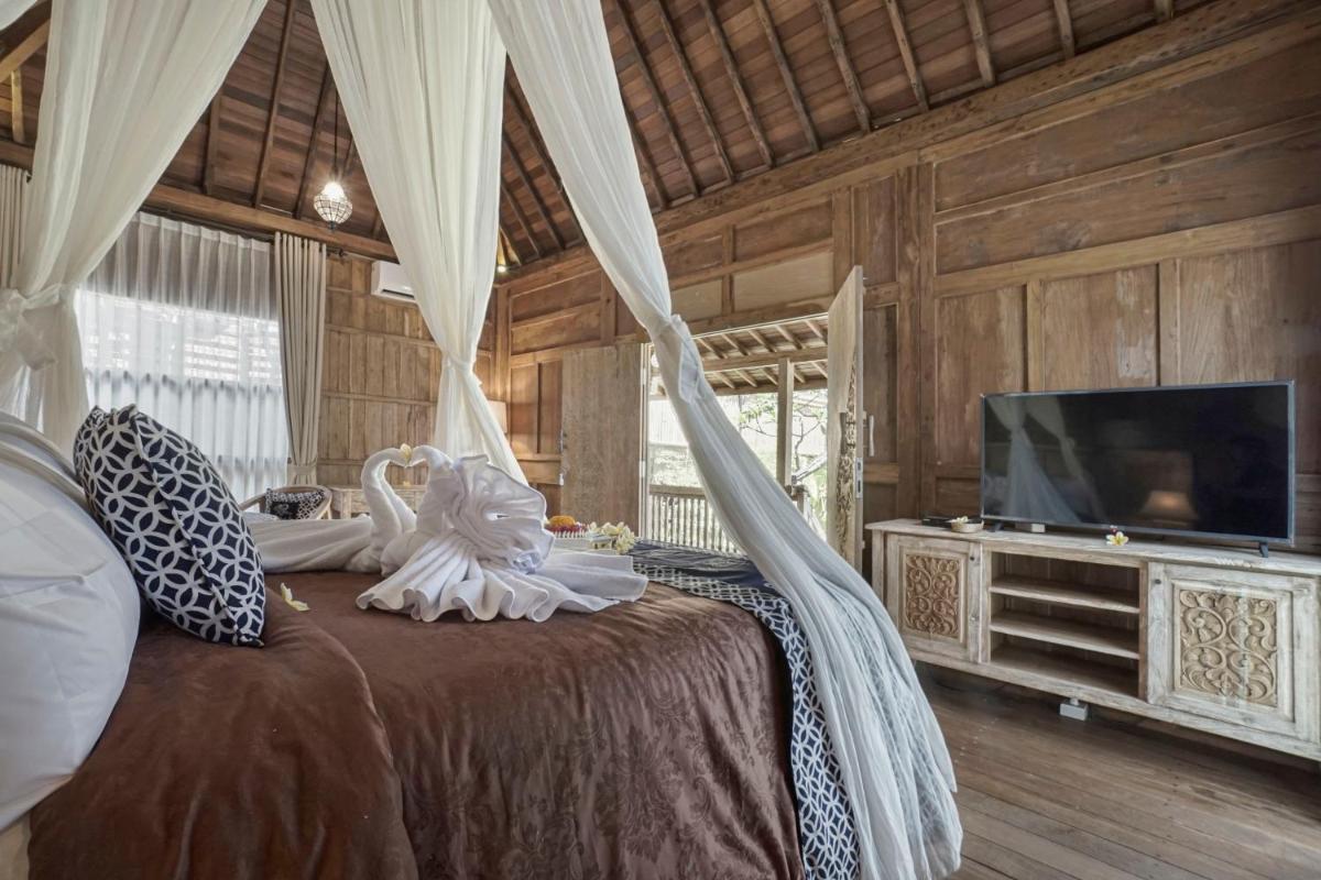Suitetrails - Kirani Joglo Villa Bali by Mahaputra