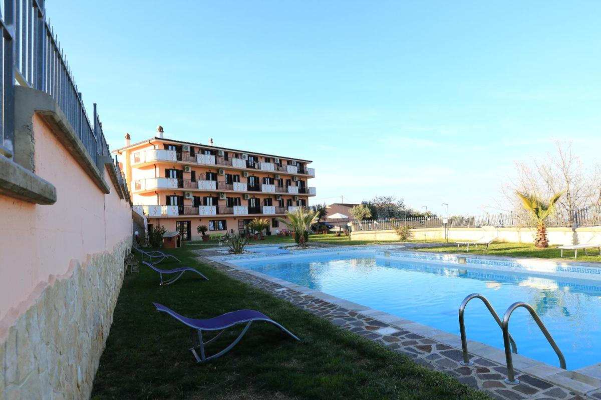 Chimento Resort - Housity