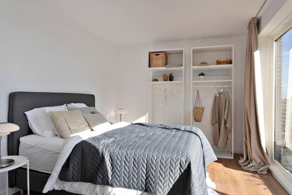 City PENTHOUSE, rooftop terrace, free NETFLIX, wifi and airco - Housity