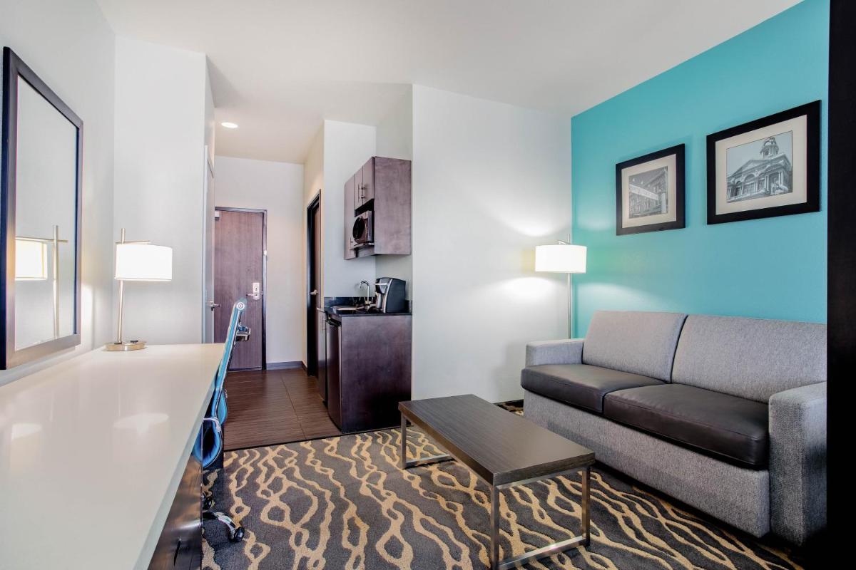 La Quinta Inn & Suites by Wyndham Northlake Ft. Worth - Housity