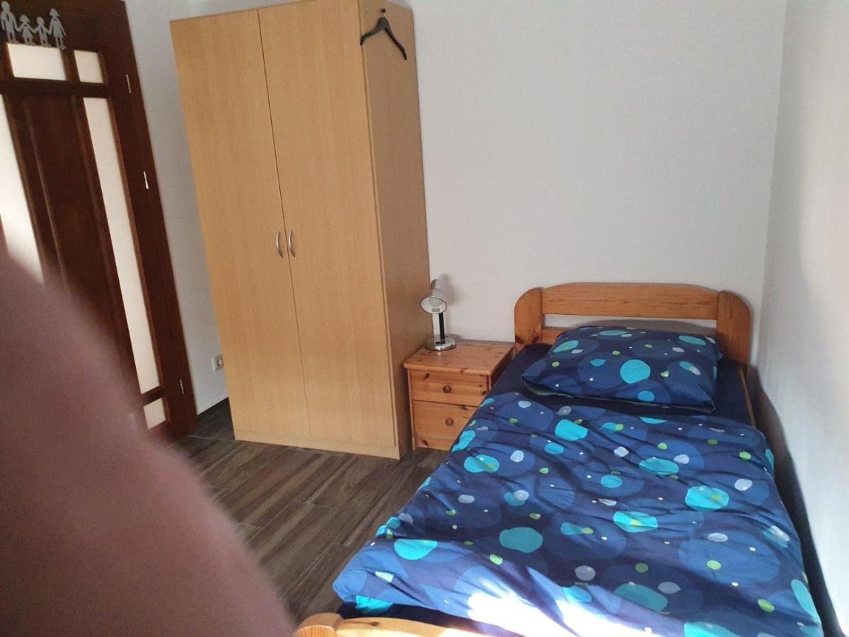 Haus-Valentyna - Housity