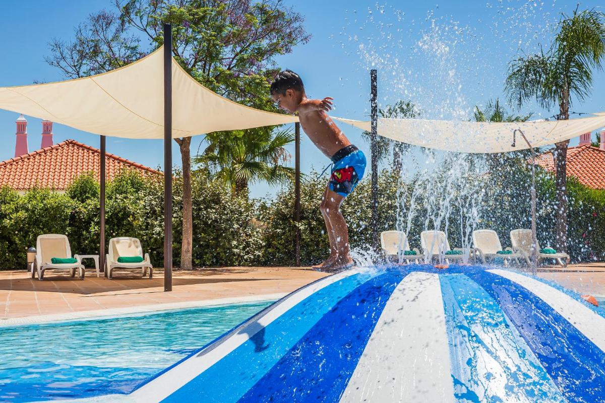 A piscina em ou perto de Eden Villas & Apartments