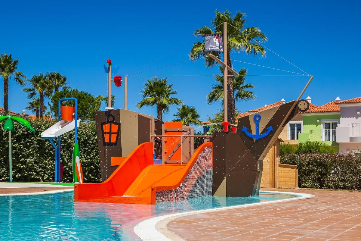 A piscina em ou perto de Eden Villas & Apartments