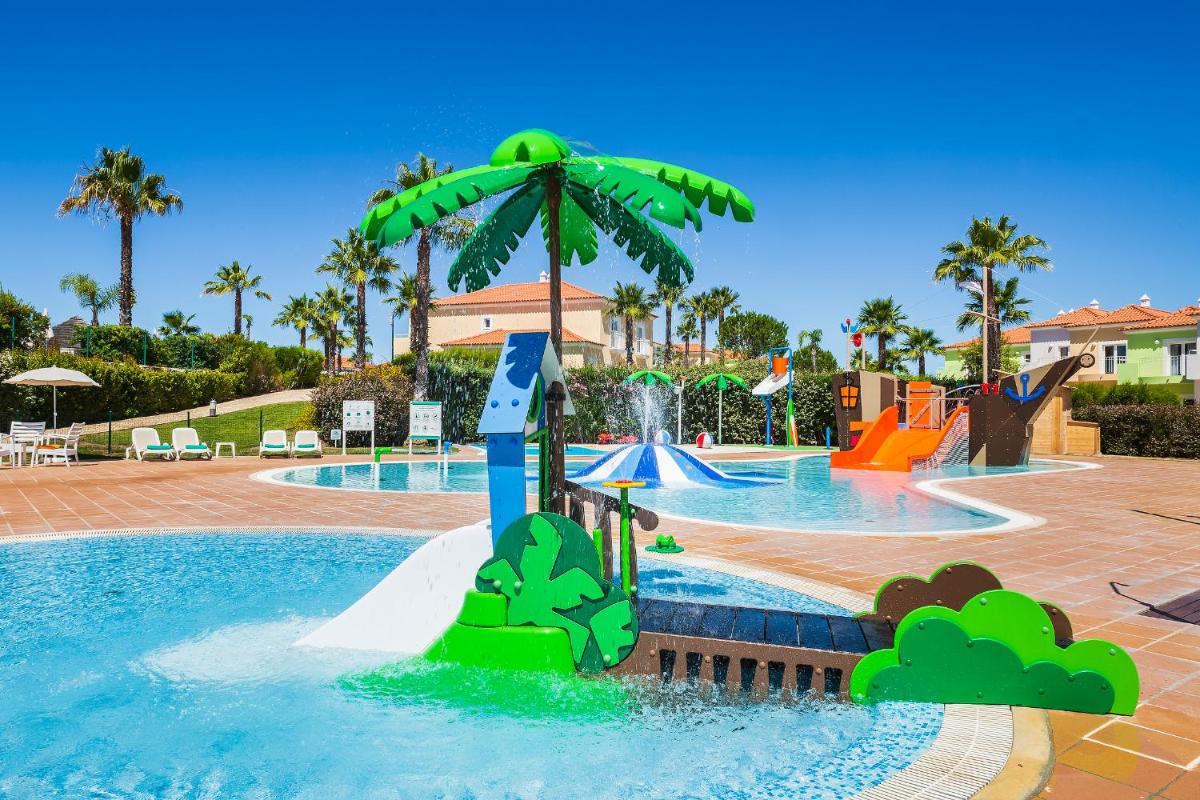 A piscina em ou perto de Eden Villas & Apartments