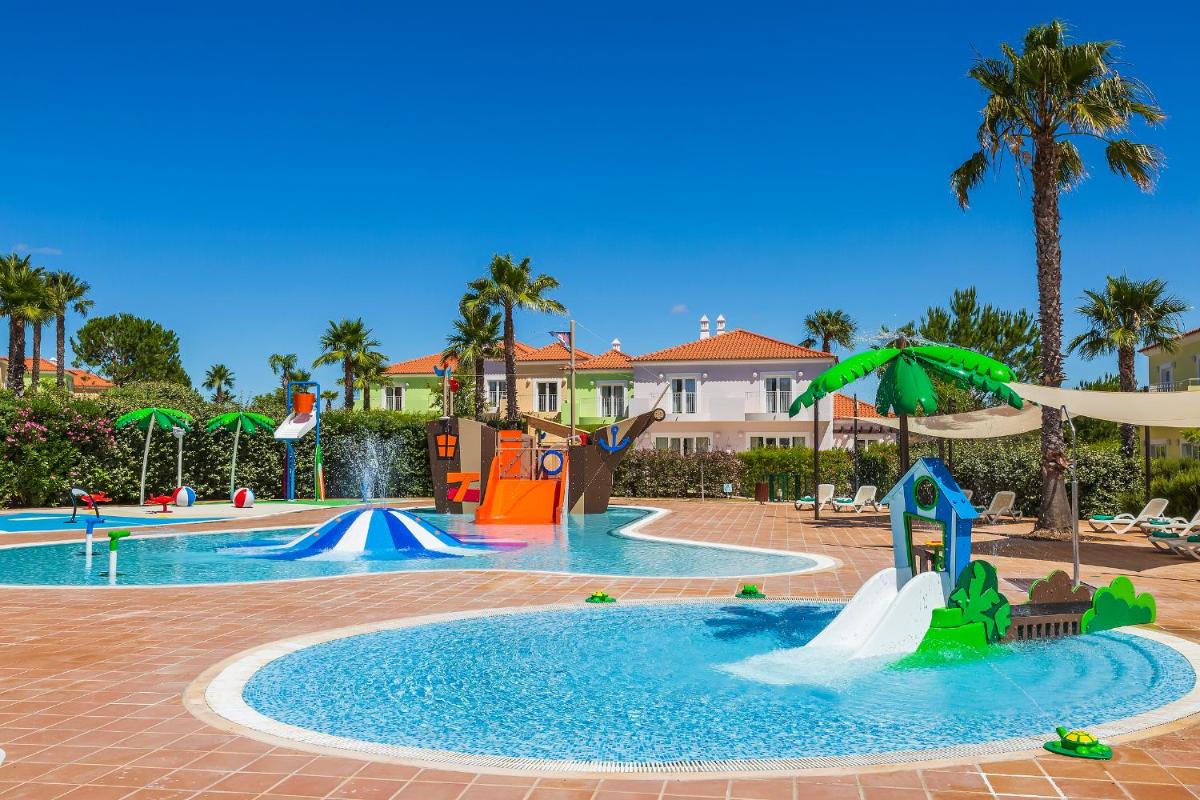 A piscina em ou perto de Eden Villas & Apartments