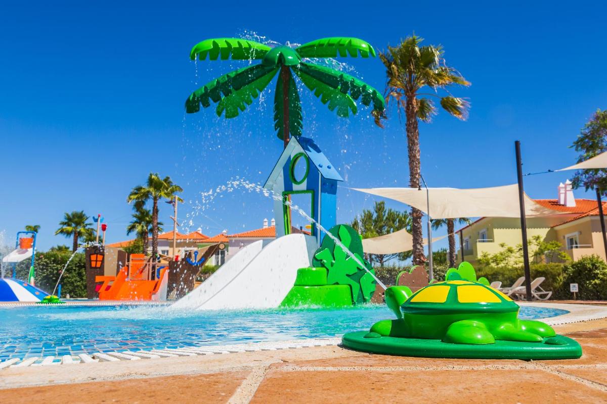 A piscina em ou perto de Eden Villas & Apartments