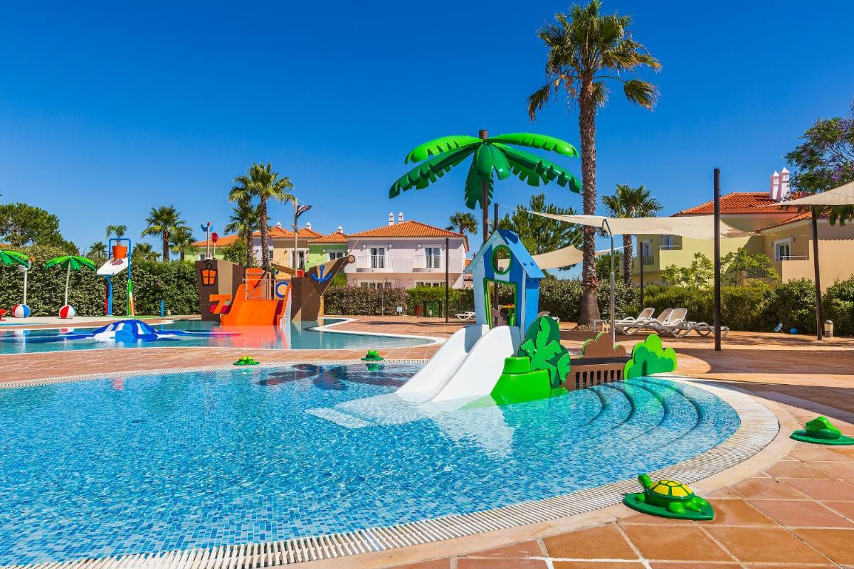 A piscina em ou perto de Eden Villas & Apartments