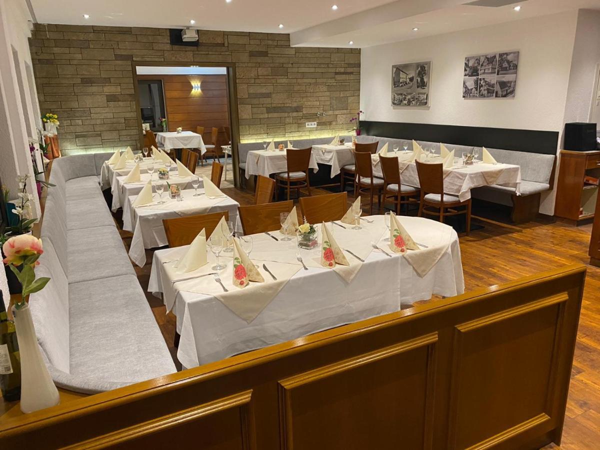 Hotel Loewen - Housity