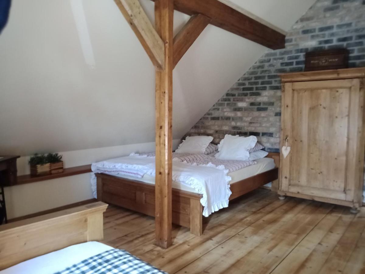 U Anny Šmejdířky - Housity