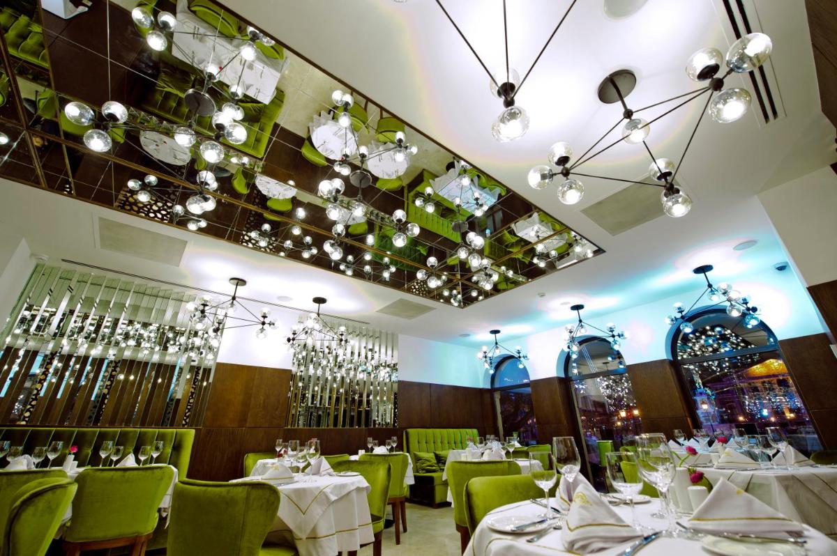 Golden Palace Batumi Hotel & Casino - Housity