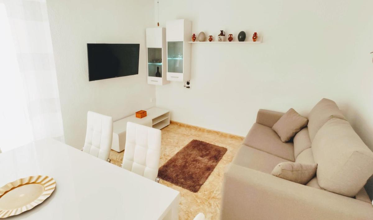 Beautiful flat with sea view and sound of the surf - Housity