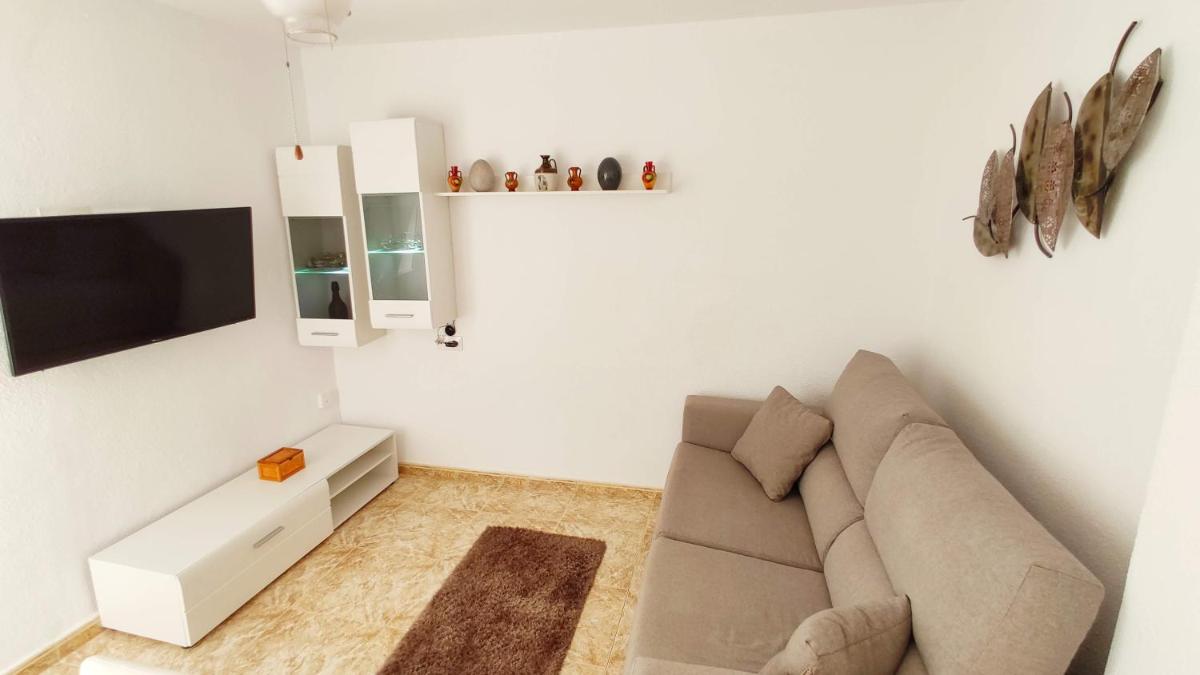 Beautiful flat with sea view and sound of the surf - Housity