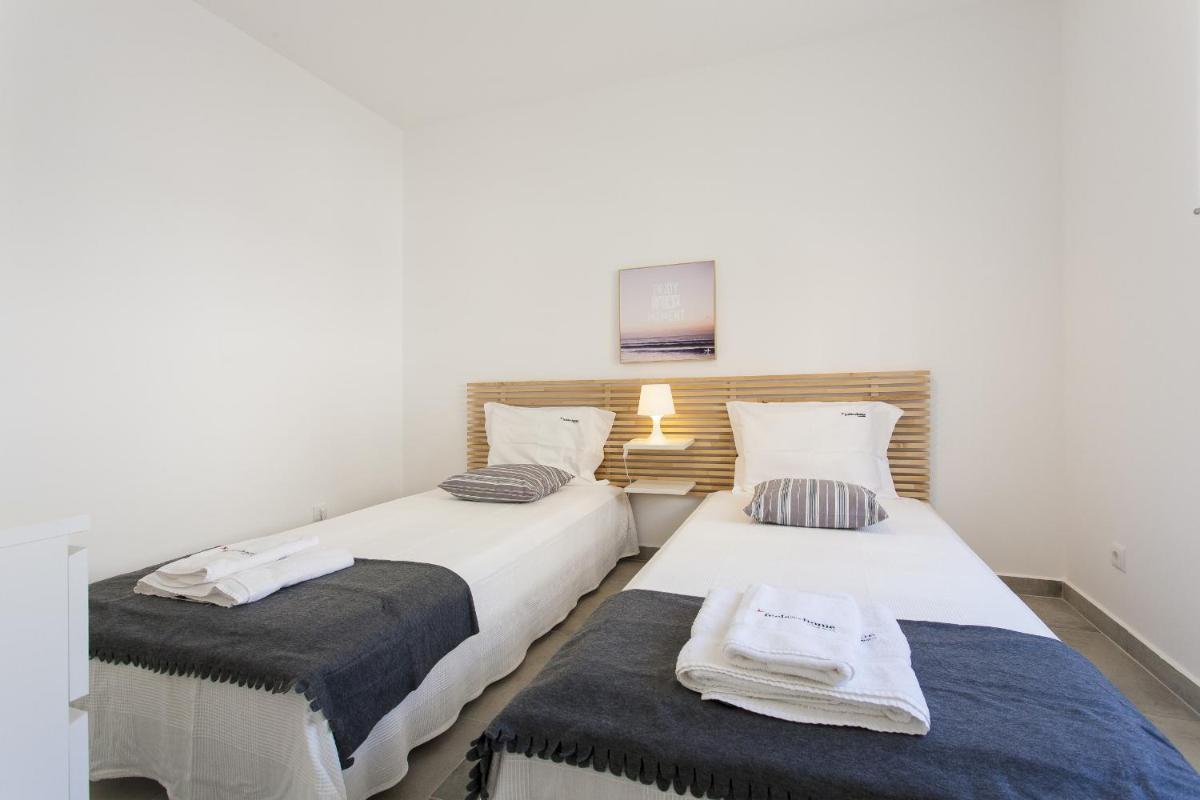 FLH Ericeira Center Terrace - Housity