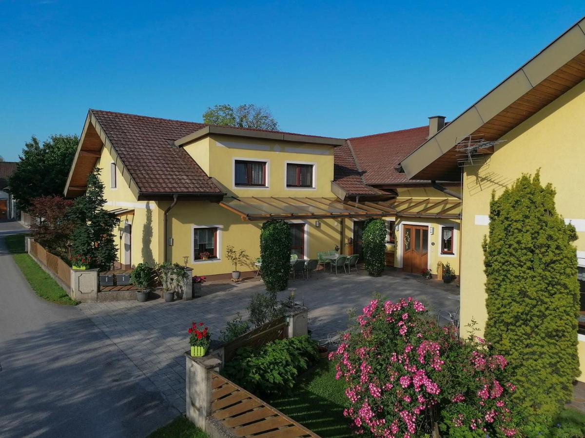 Privatzimmer und Ferienwohnungen Leeb - Housity