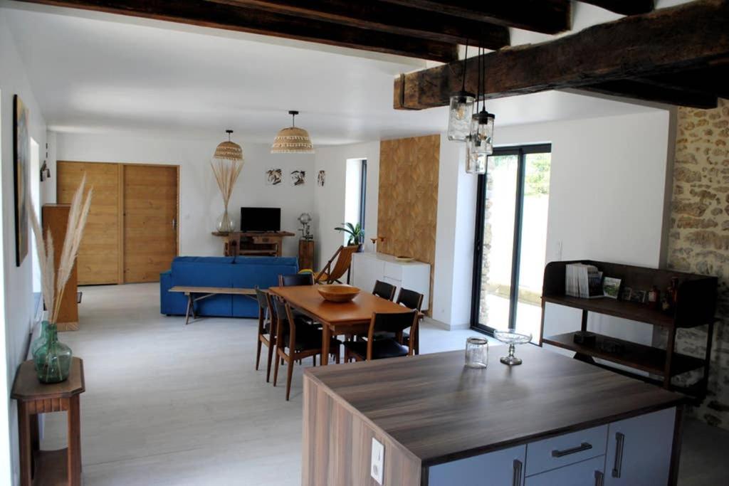 La Maison Volganza - Gîte à la ferme dans le Perche - Housity