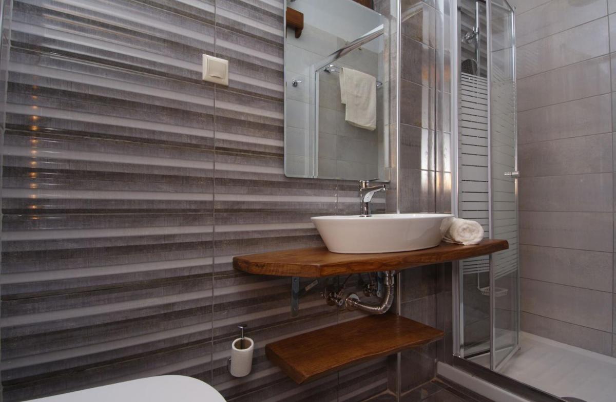 Suitetrails - IATROU HOUSE- villa WITH INCREDIBLE VIEW