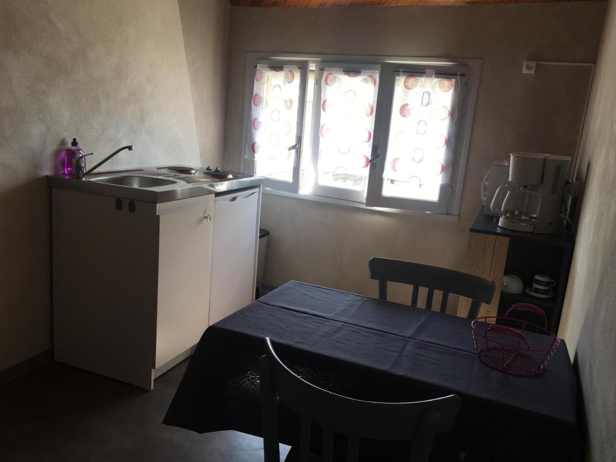 AUX PORTES D'AUBRAC studio 2 personnes - Housity