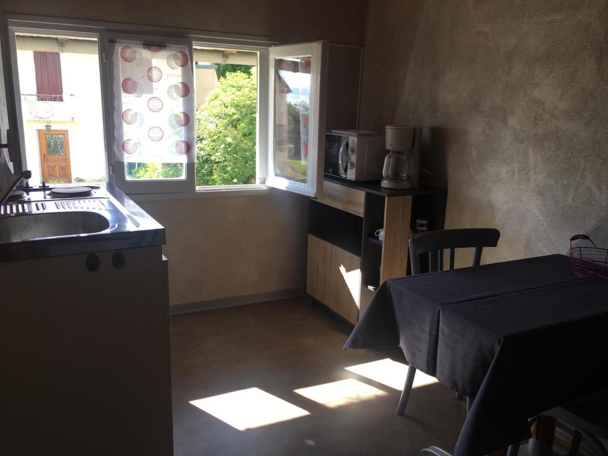 Suitetrails - AUX PORTES D'AUBRAC studio 2 personnes
