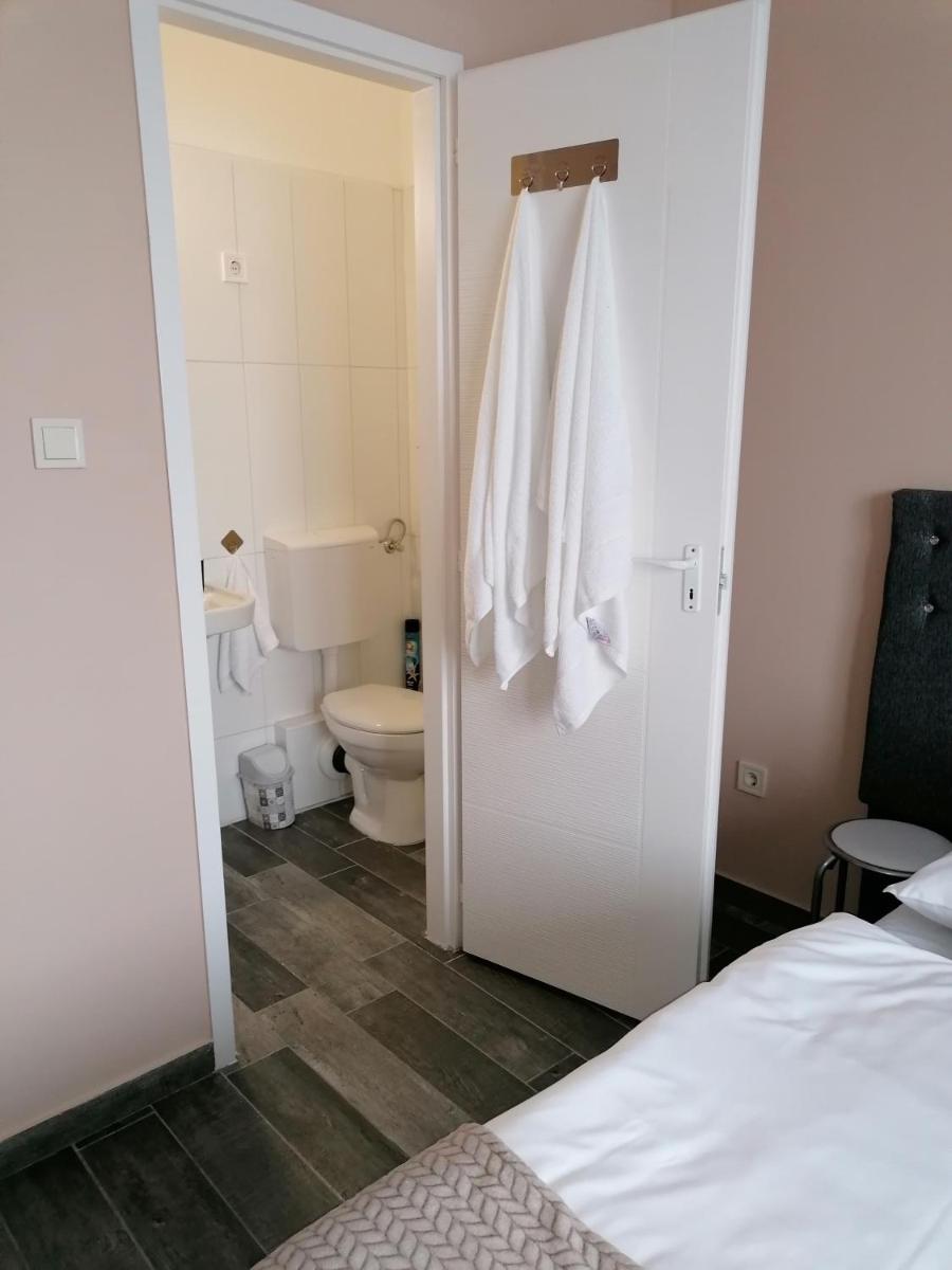 Napfény Szállás - Housity