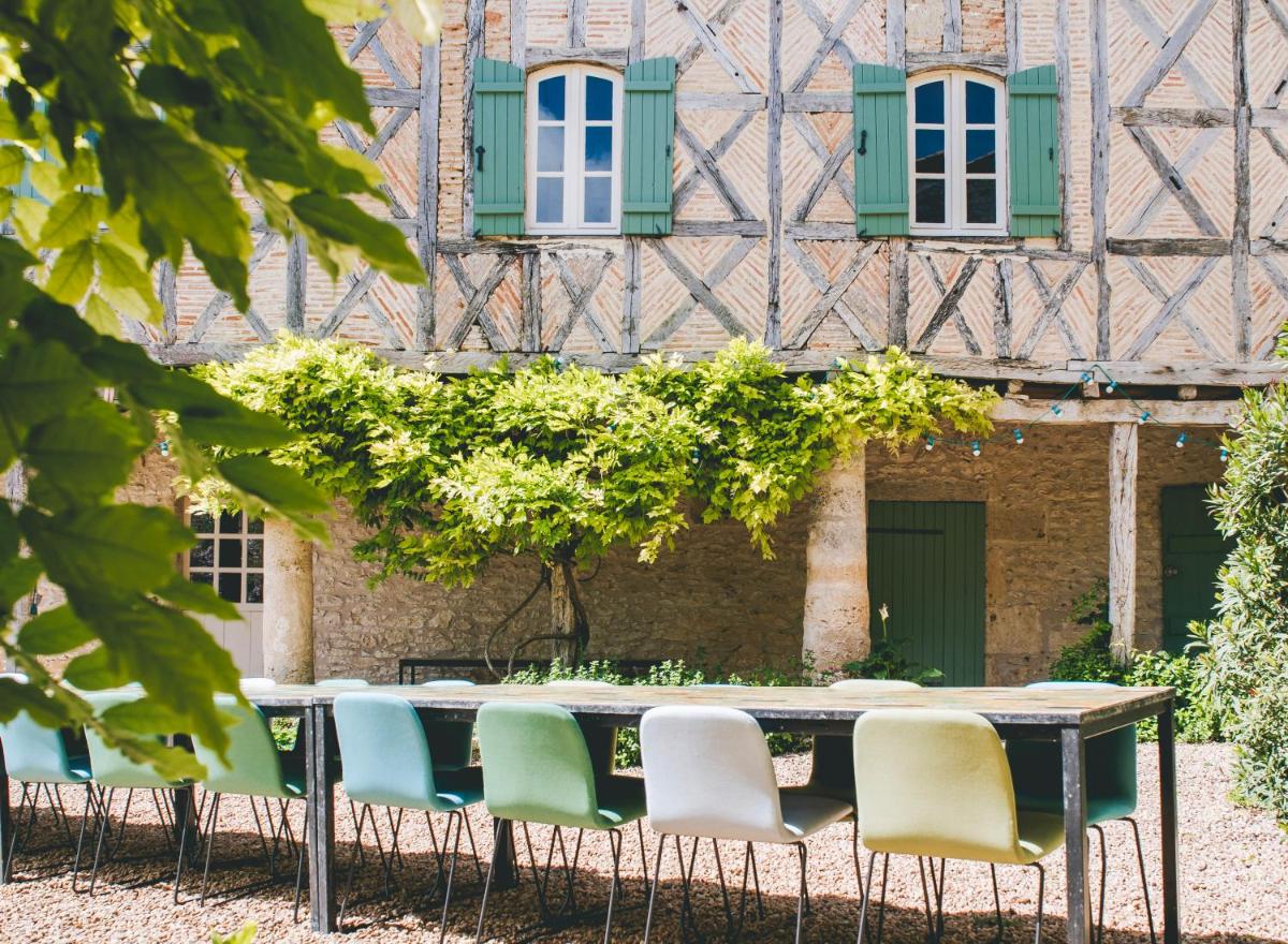 Chateau de Puissentut - Housity