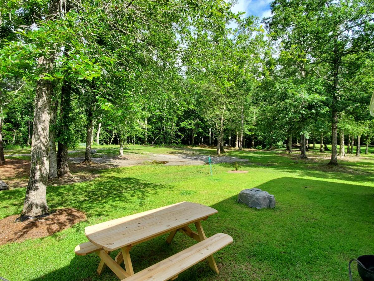 Virginia's Country Cottage - Housity