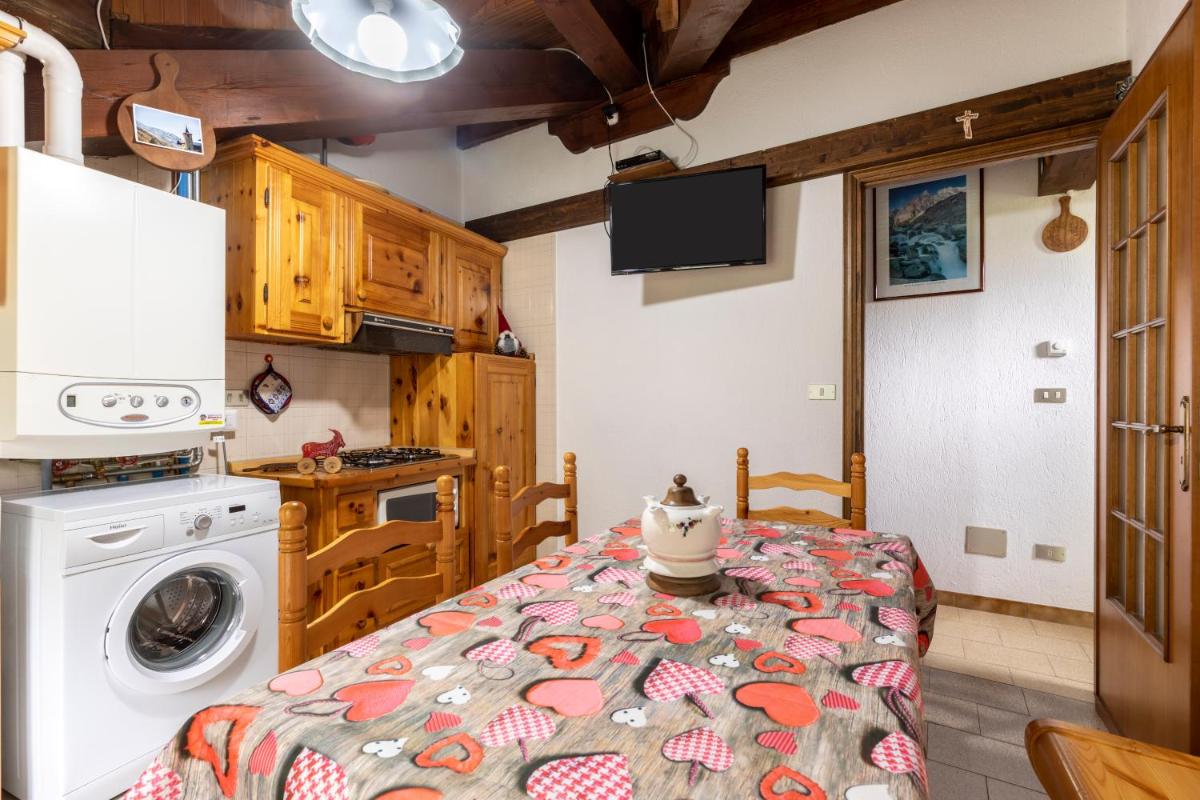 Maison Courthoud Alloggio ad uso turistico - VDA - RHÊMES-SAINT-GEORGES n 0002 - Housity