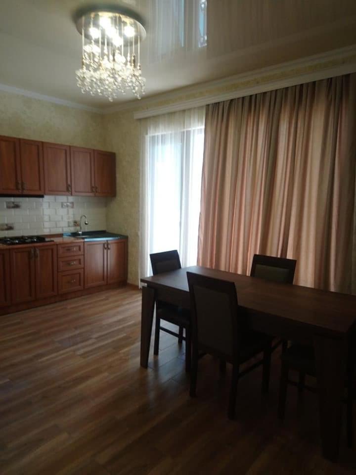 In Kutaisi Center - Housity
